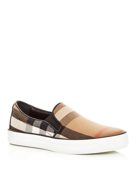 Burberry Women's Gauden Signature Check Slip